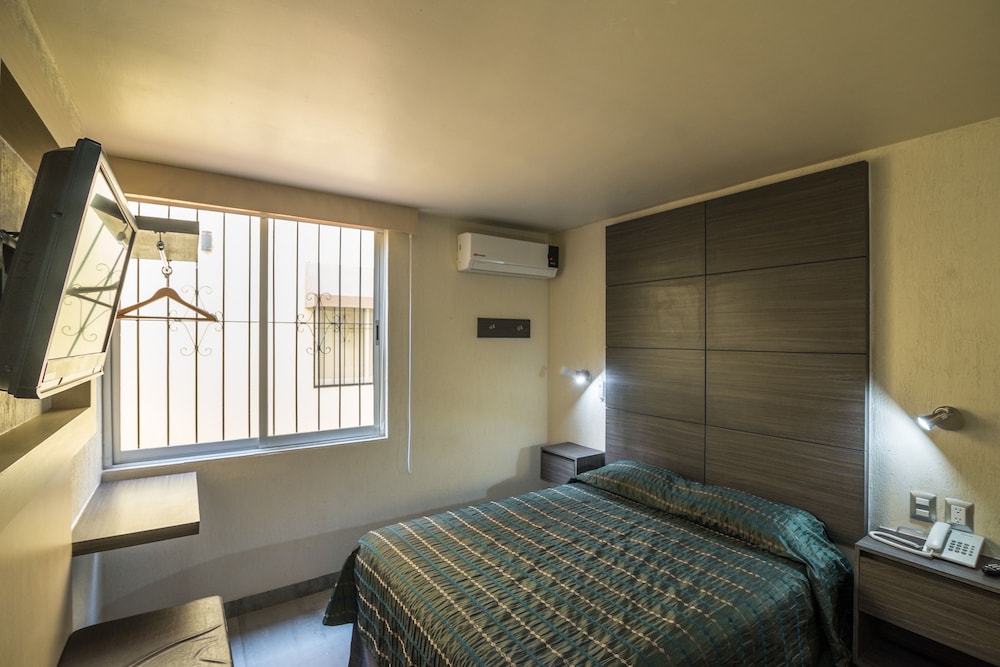 Standard Room - Photo 14