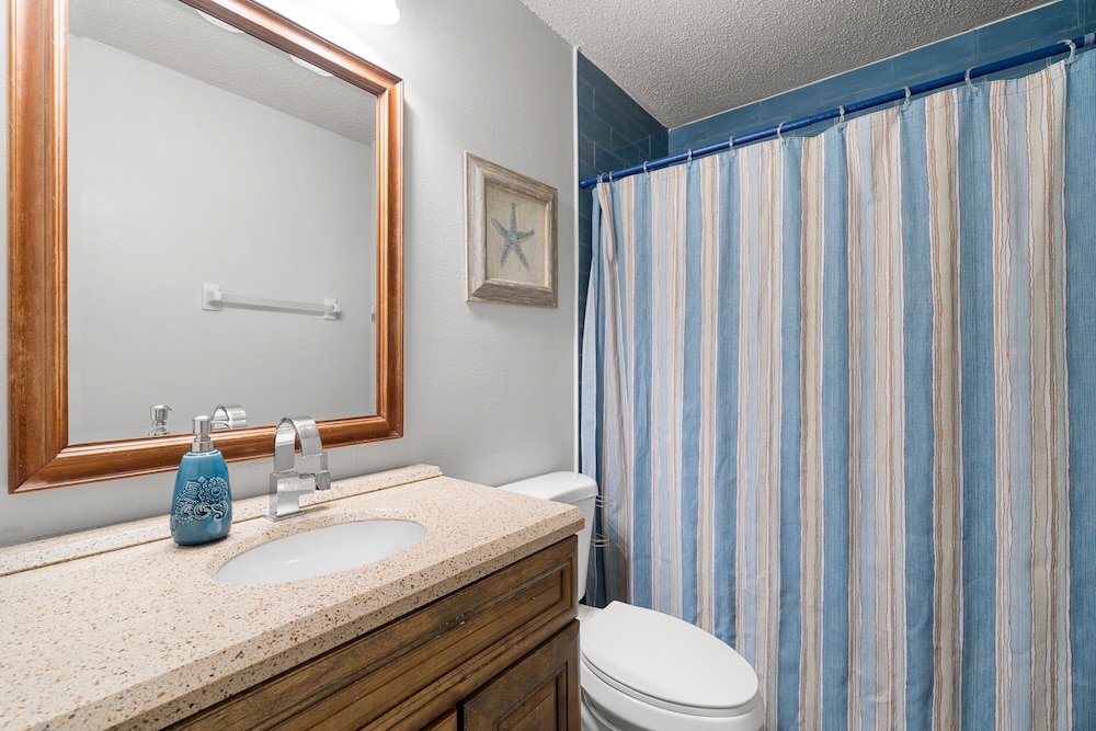 Condo (2 Bedrooms) photo 3