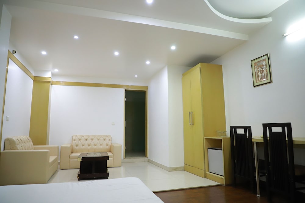 Deluxe Suite