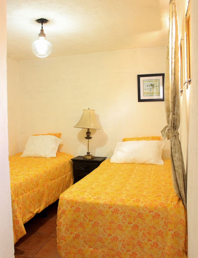 Room (#9) photo 1