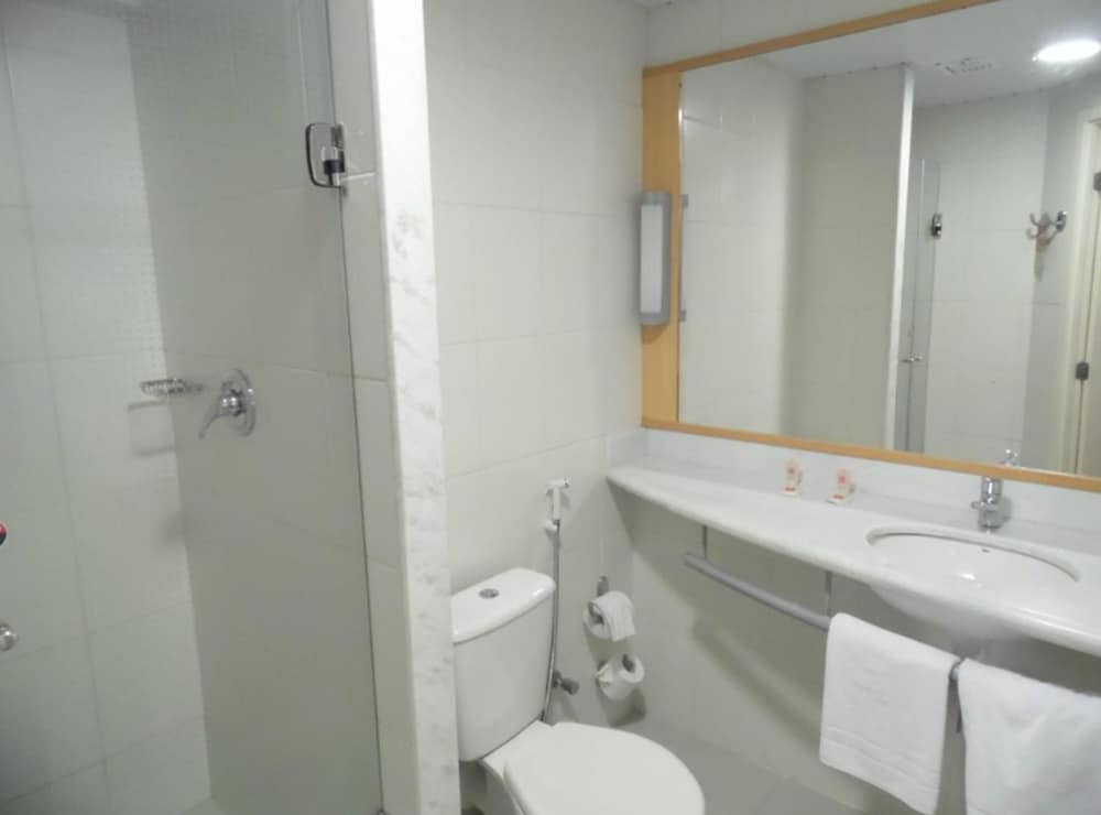 Standard Room, Multiple Beds photo 2