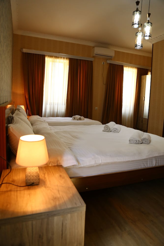 Triple Room, 1 Bedroom - Photo 4