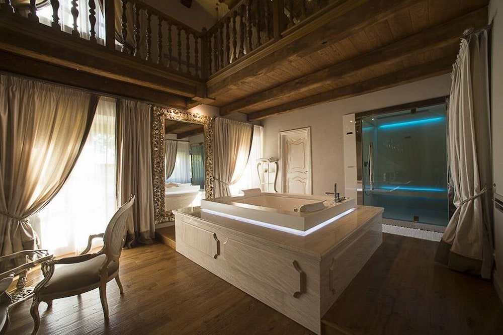 Deluxe Suite (SPA) - Photo 5