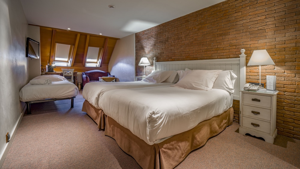 Superior Triple Room photo 2