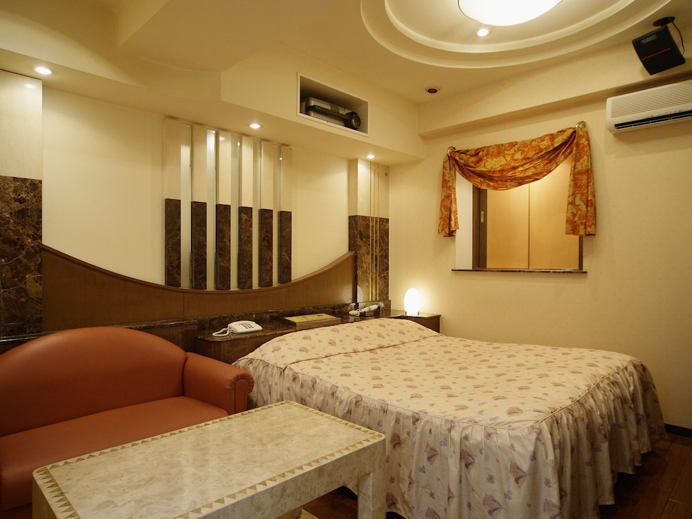 Standard Room, 1 King Bed (Couples Hotel) photo 3