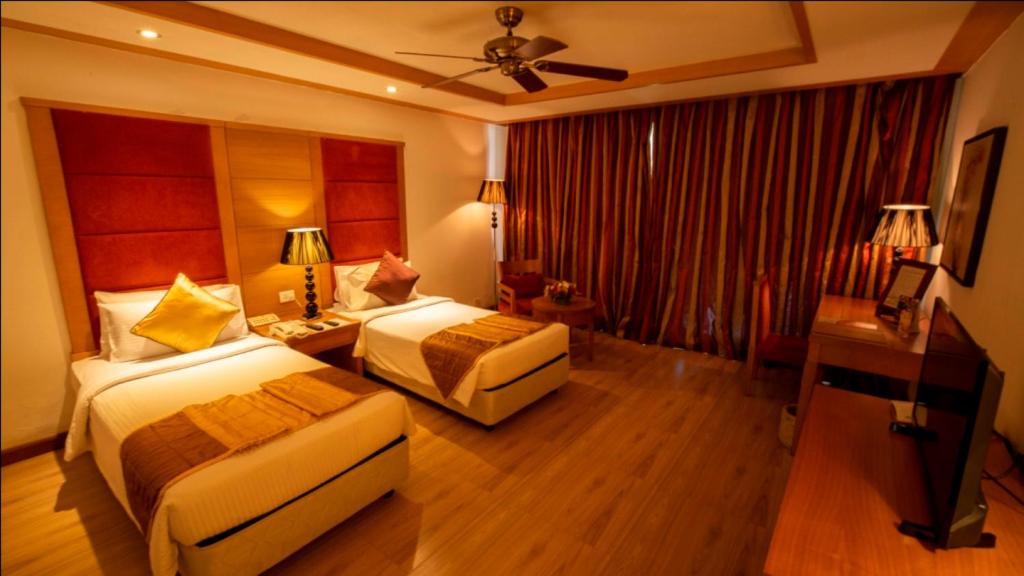 Standard Double or Twin Room with Balcony - Photo 3
