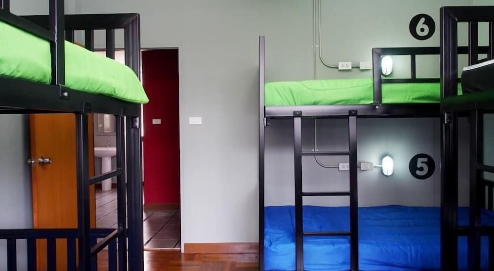 Male Dorm 6 beds photo 3