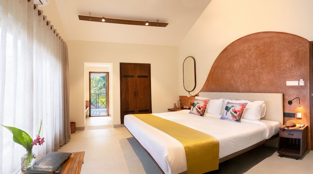 Standard Double Room, Balcony, Garden View
