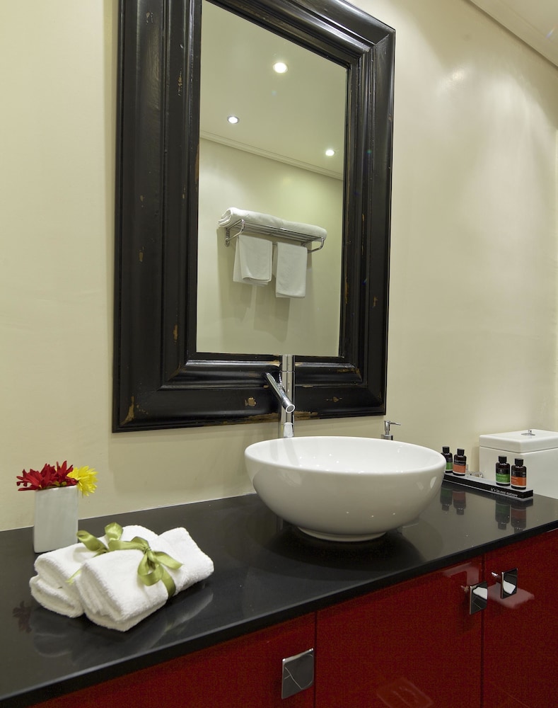 Superior Suite, 1 King Bed photo 2