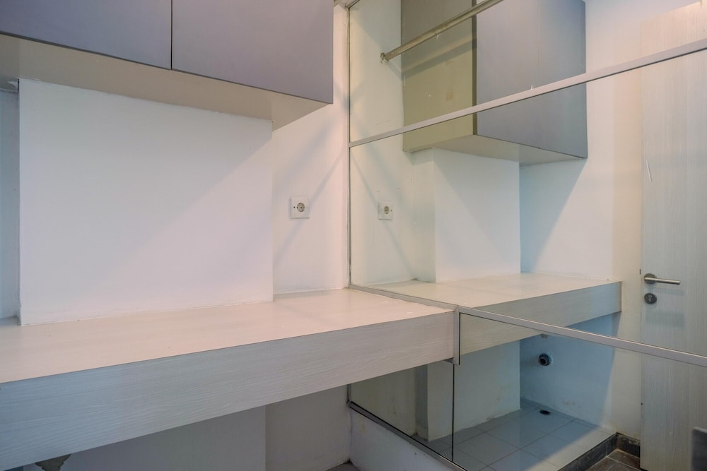 Room - Photo 10