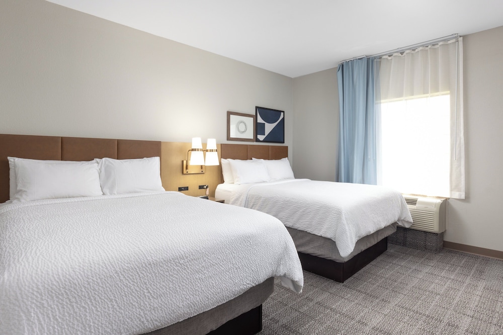Suite, 1 Bedroom, Kitchen (2 Double Beds, Sofa Bed) - Photo 1