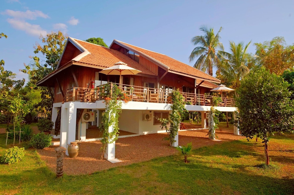 Residence (Riverfront Upper Floor) photo 1