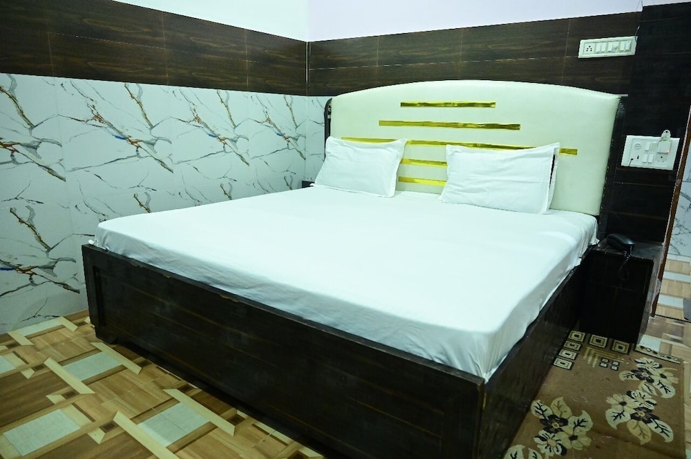 Deluxe Room, City View