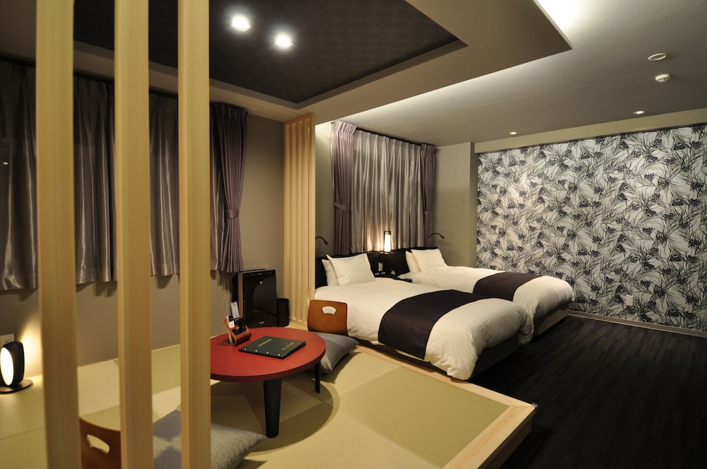 Design Room, 2 Bedrooms, Non Smoking, River View photo 2