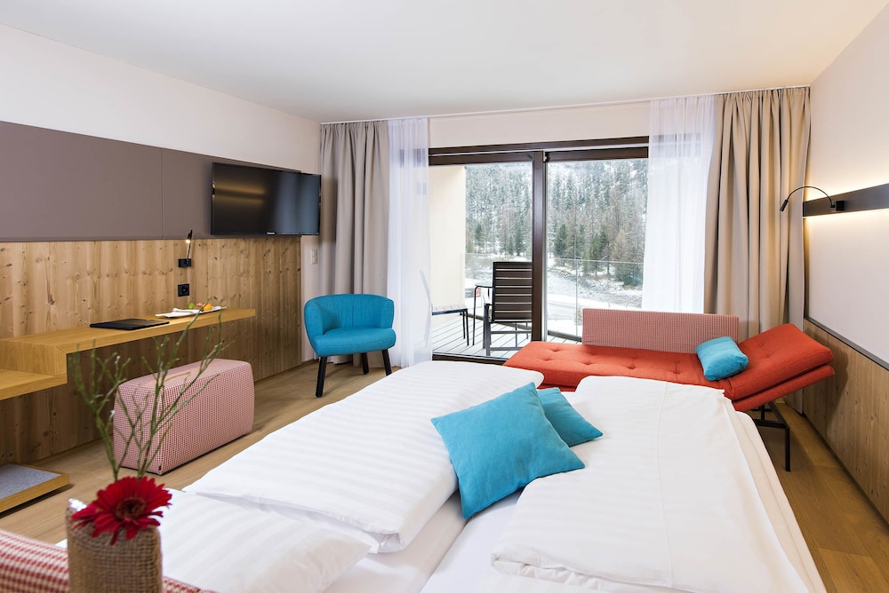 Deluxe Double Room, Balcony, Mountain View