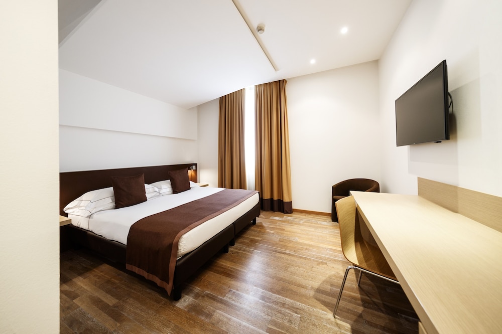 Double Room - Photo 1