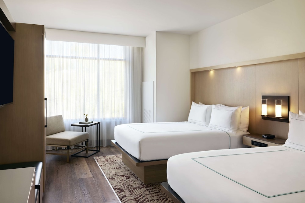 Room, 2 Queen Beds, Accessible (Hearing) - Photo 1