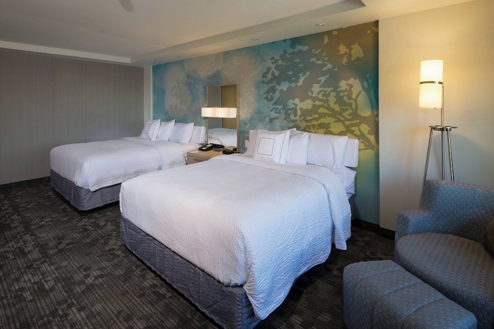 Suite, Multiple Beds (Mobility Accessible, Tub) photo 3