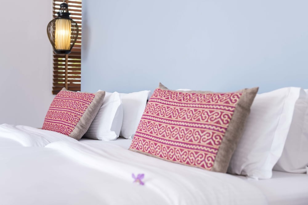Upper Beach Bungalow photo 2