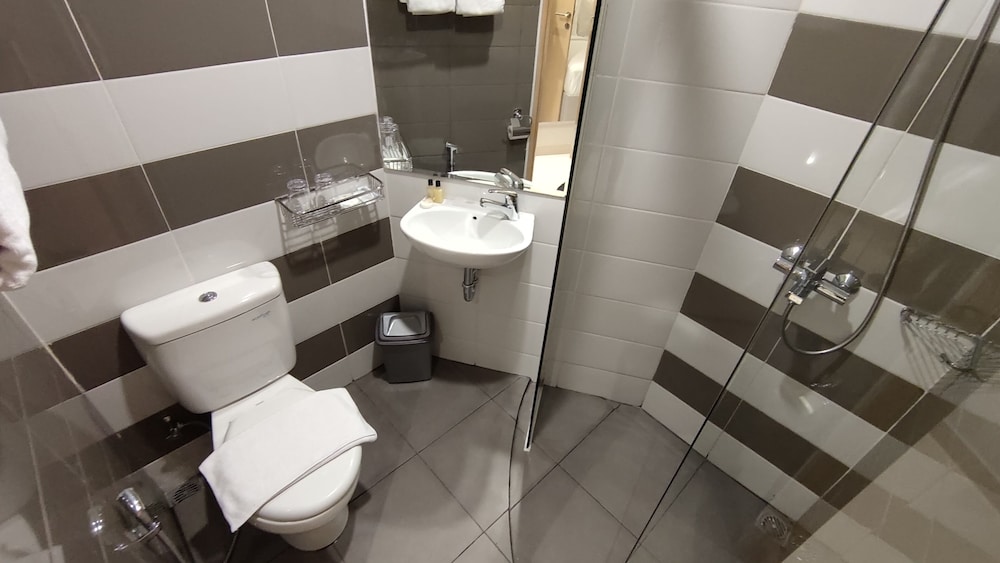 Family Triple Room - Photo 5