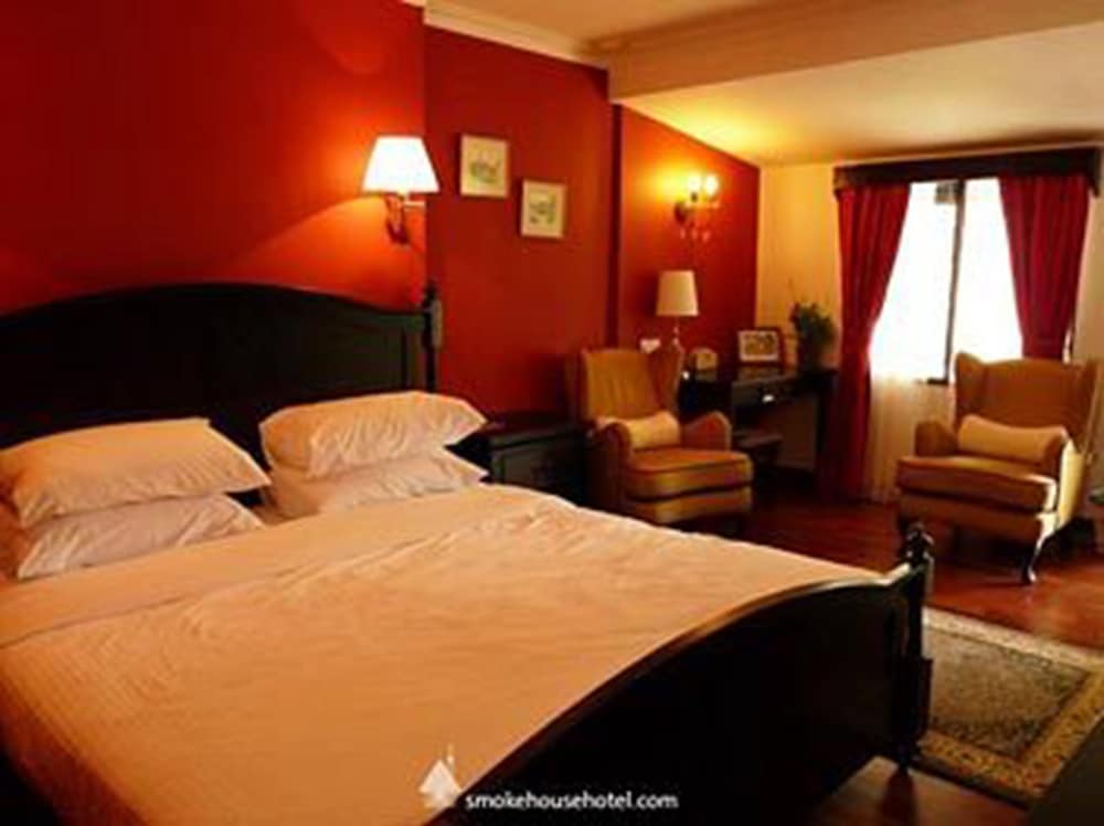 Deluxe Double Room, 1 Queen Bed, Hill View photo 2