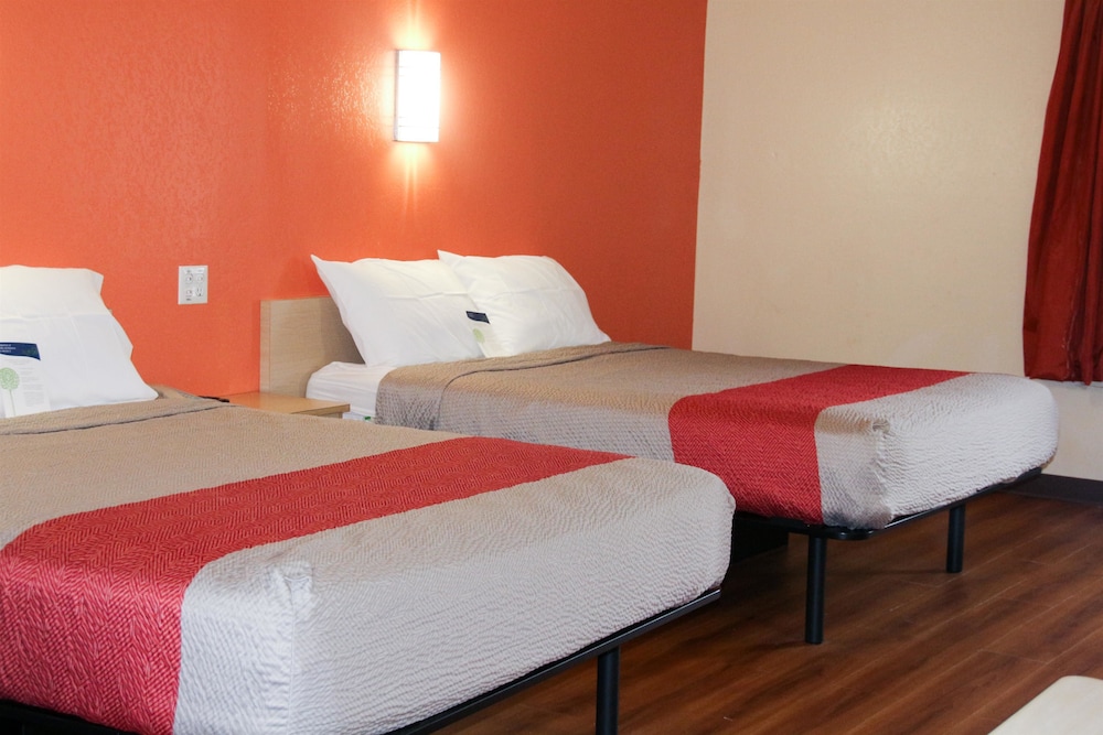 Deluxe Room, 2 Queen Beds, Accessible, Non Smoking photo 3