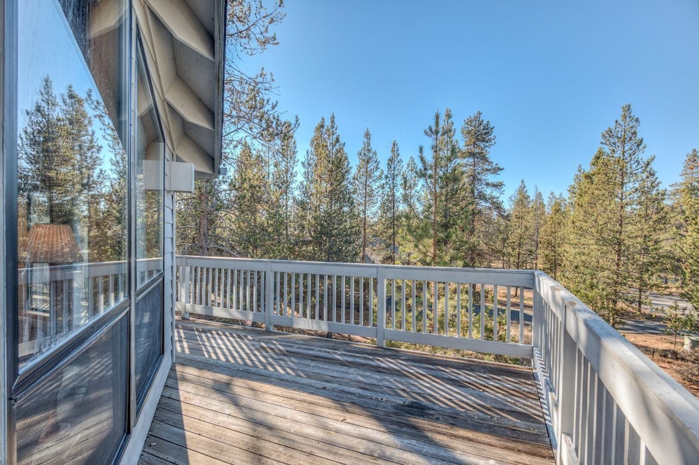 House, Multiple Beds, Mountain View (White Elm - Unit 31) photo 2