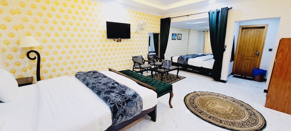 Deluxe Quadruple Room photo 2