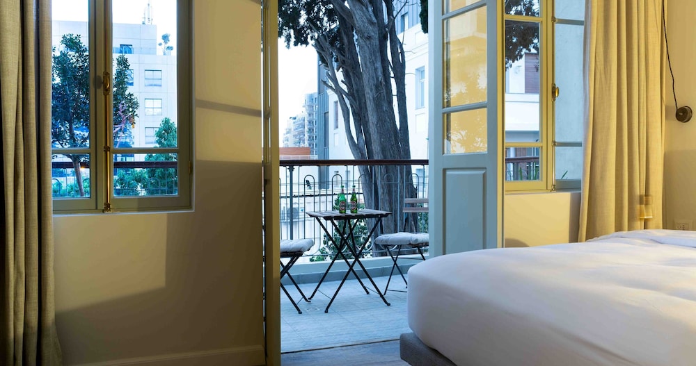 Deluxe Double Room, 1 Queen Bed, Balcony photo 1