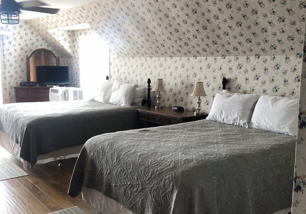 Classic Room, 2 Queen Beds, Bay View, Annex Building