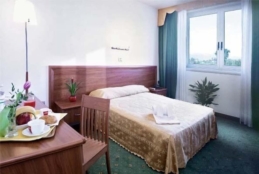 Double Room Single Use