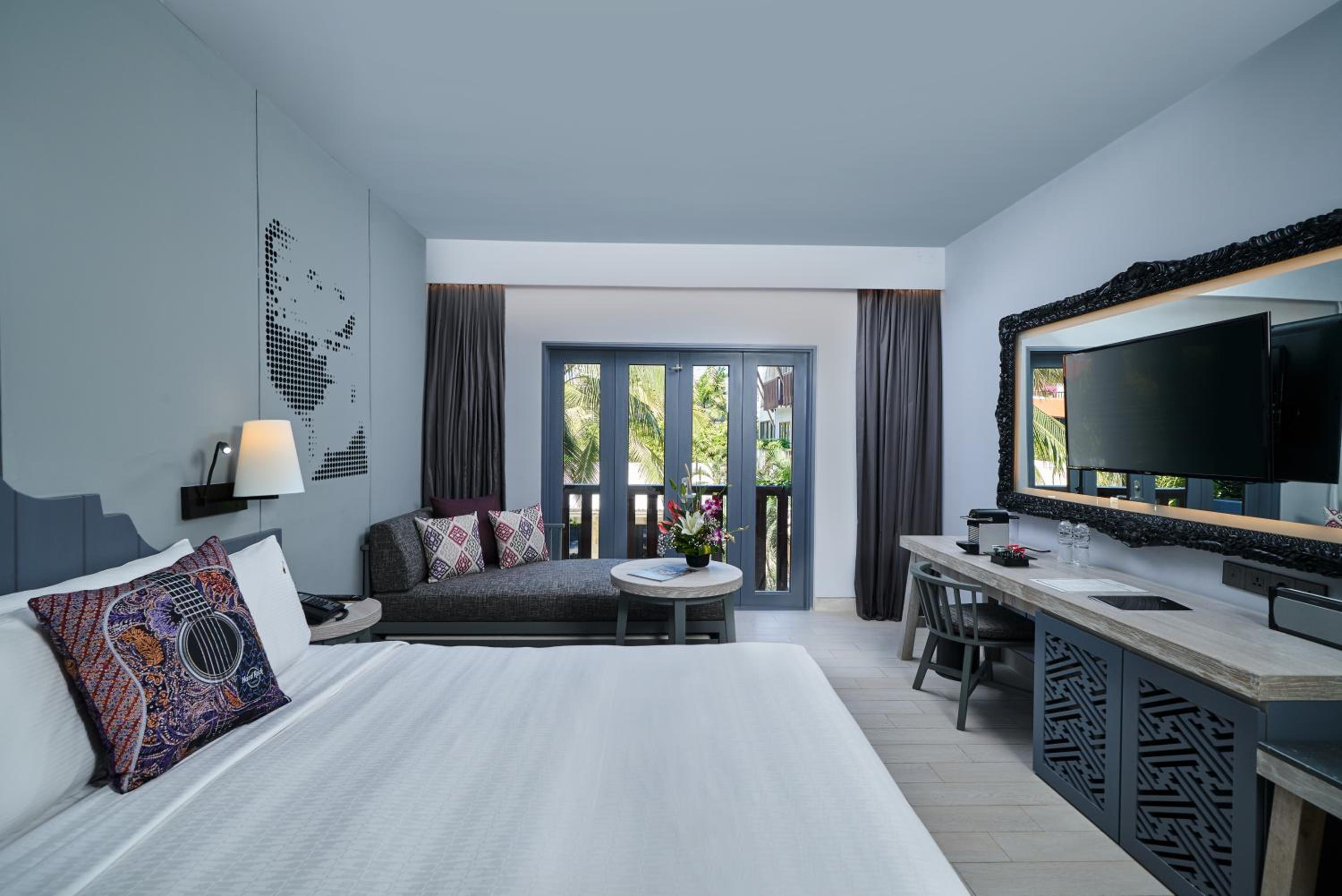 Deluxe King Premium (max. 2 adults + 2 children max 15 years old)