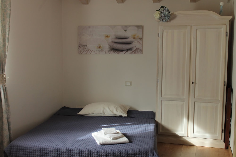 Family Quadruple Room, 1 Queen Bed With Sofa Bed, Mountain View photo 2
