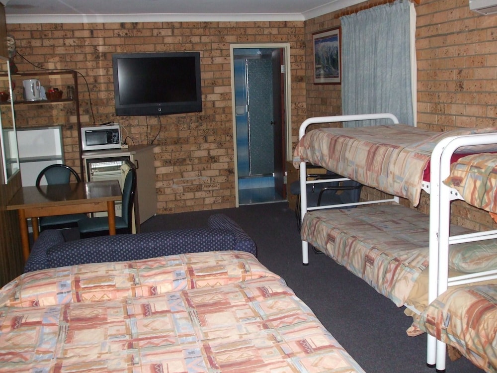 Family Room, Refrigerator & Microwave, Ground Floor photo 1