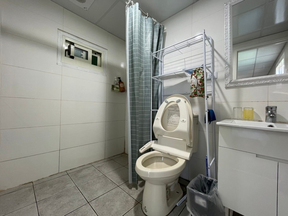 Economy Double Room photo 3