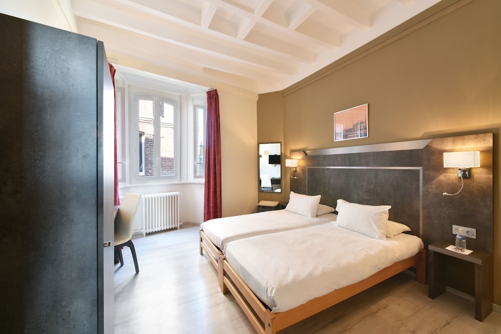 Standard Twin Room photo 1
