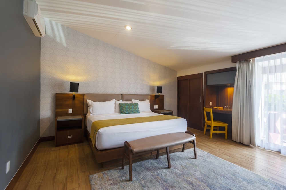 Junior Suite, 1 King Bed
