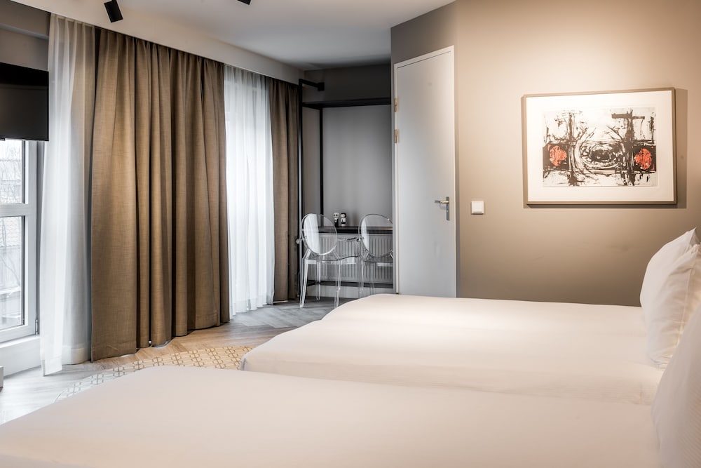 Family Quadruple Room - Photo 8