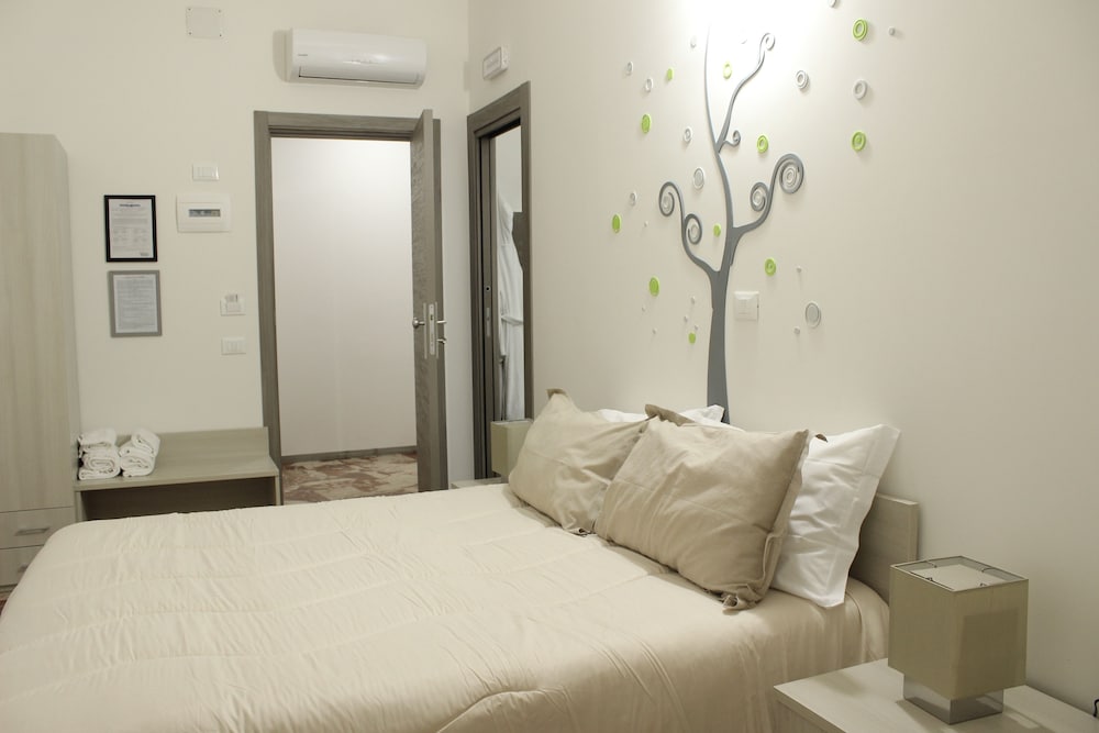 Double or Twin Room photo 3