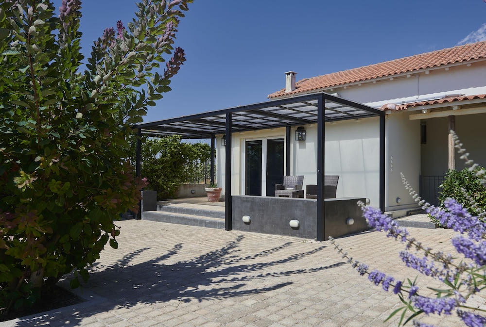 Deluxe Suite, Ensuite (Suite 4-Private Terrace) photo 3