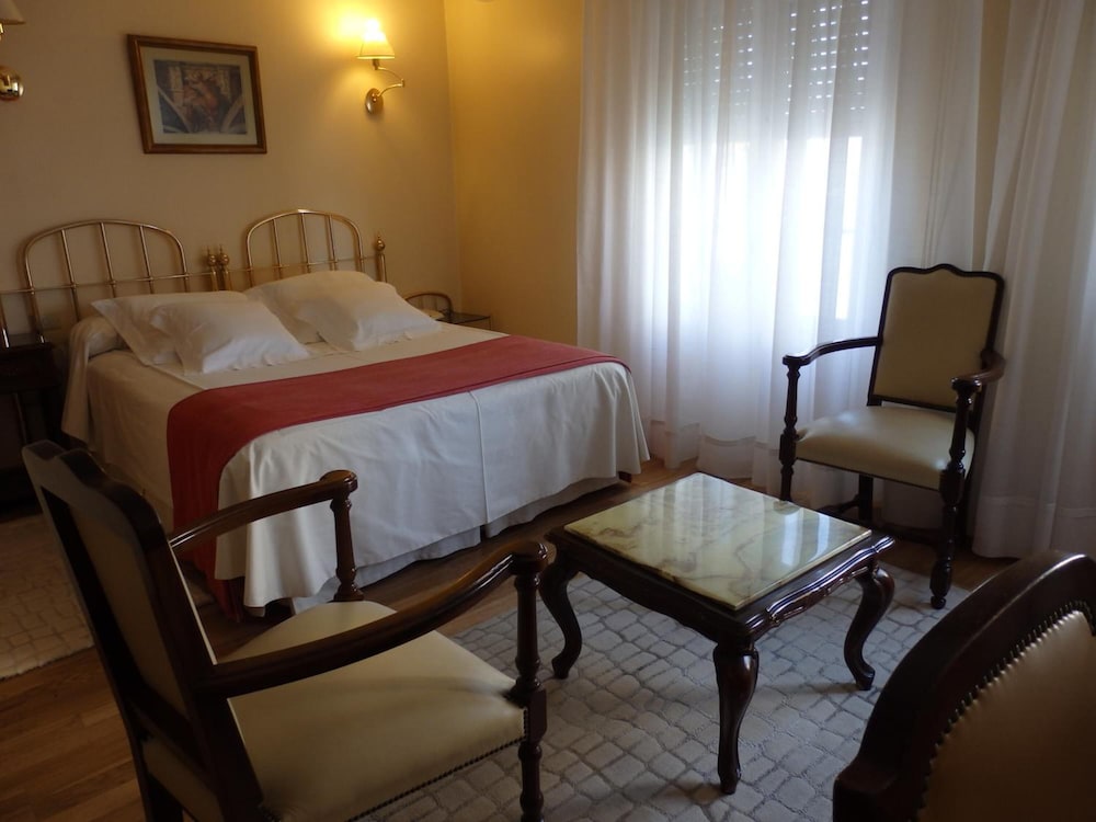 Triple Room - Photo 6