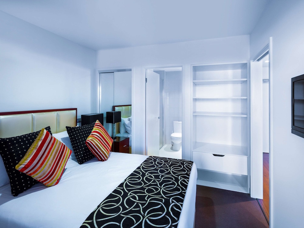 Studio, 1 Queen Bed, Balcony - Photo 6