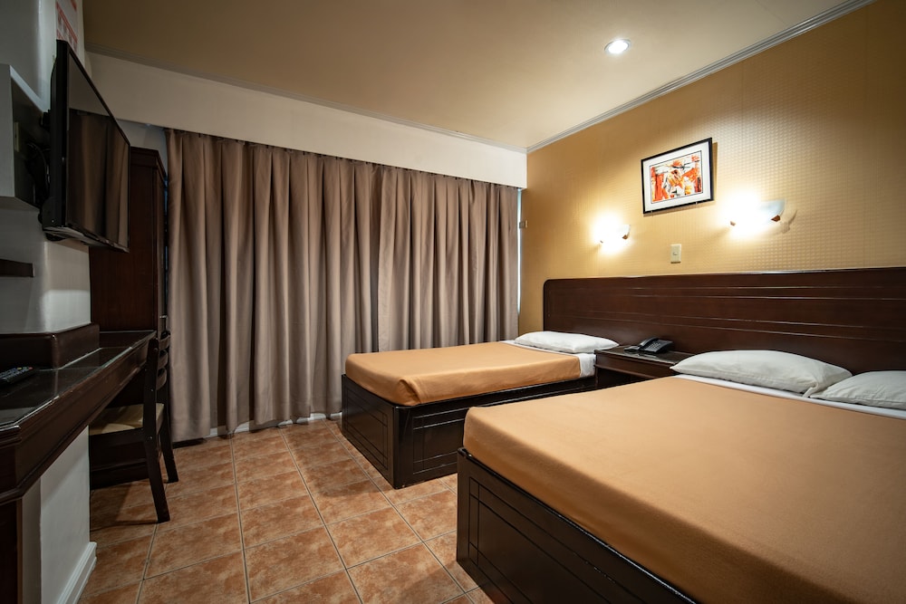 Premier Deluxe (with Air Condition) - Photo 3