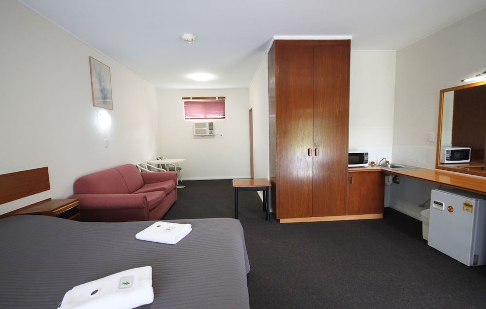 Standard Queen Room photo 3