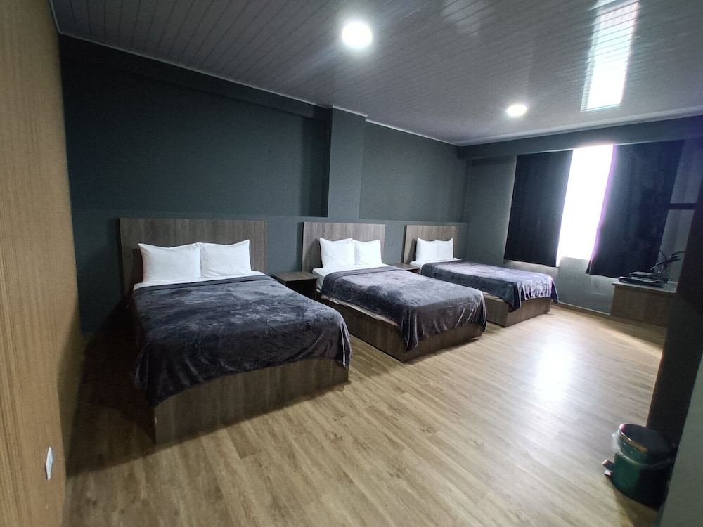 Triple Room, Ocean View (3 double beds) photo 2