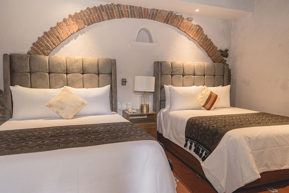 Standard Double Room (Frente a Terraza) - Photo 5