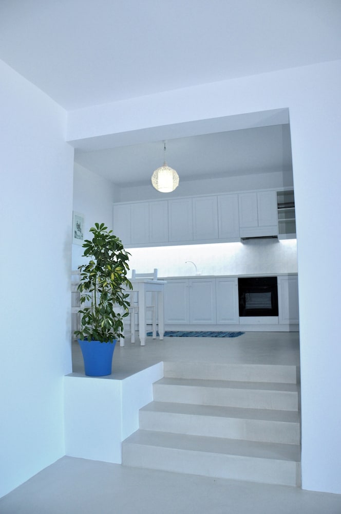 House, 2 Bedrooms, Sea View photo 3