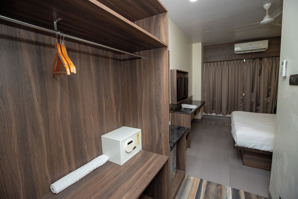 Premium Double Room, City View photo 2