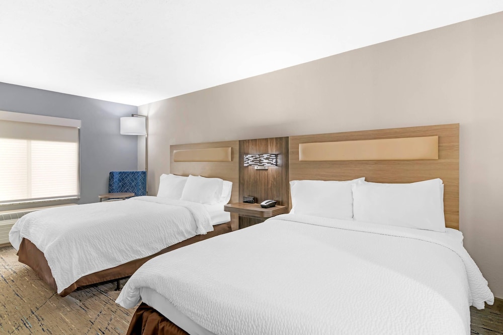 Standard Room, 2 Double Beds, Non Smoking - Photo 1