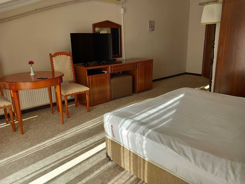 Deluxe Room, 1 Double Bed, Non Smoking photo 3
